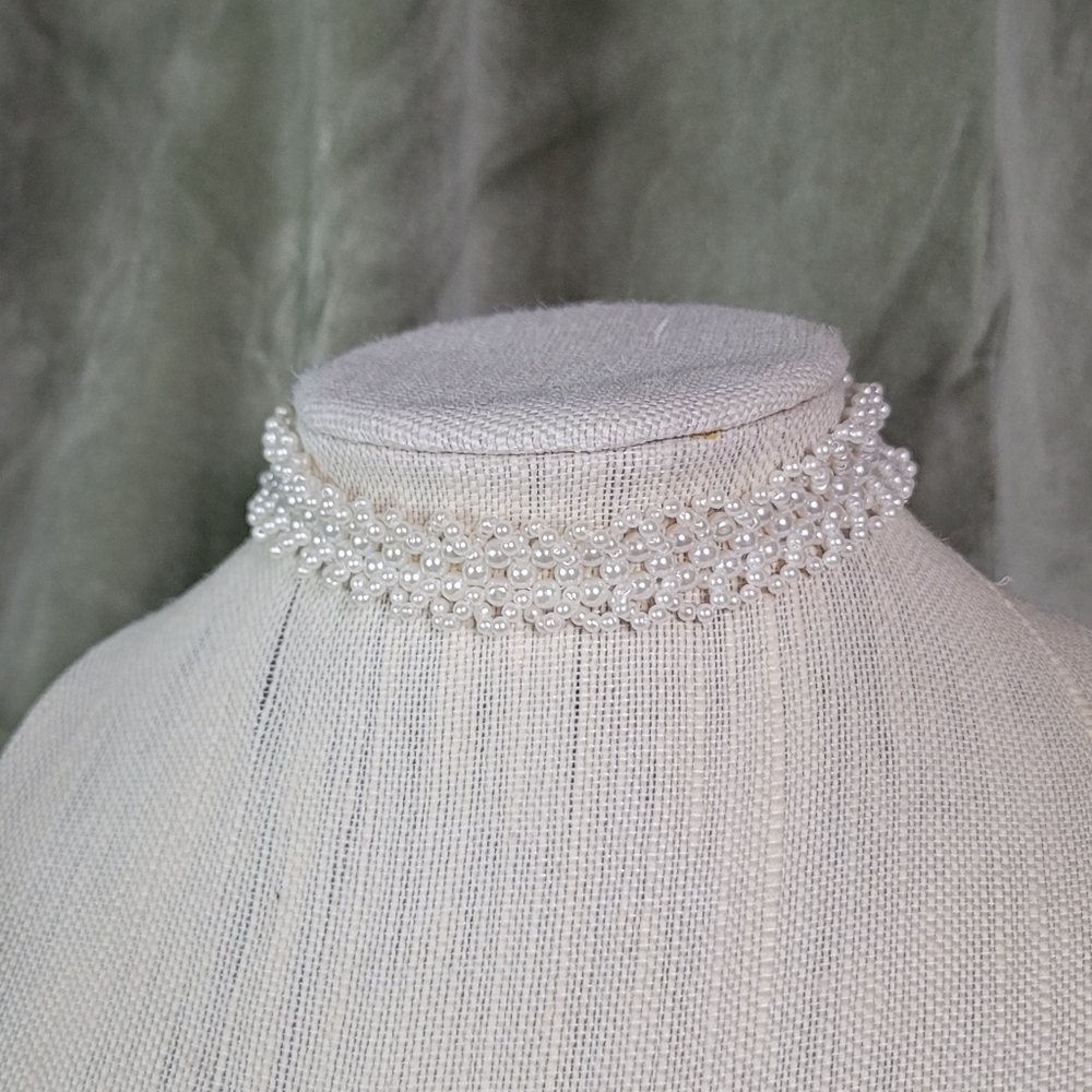 Vintage Mobwife Operacore Vampire Preppy Regency Faux Pearl Beaded Choker